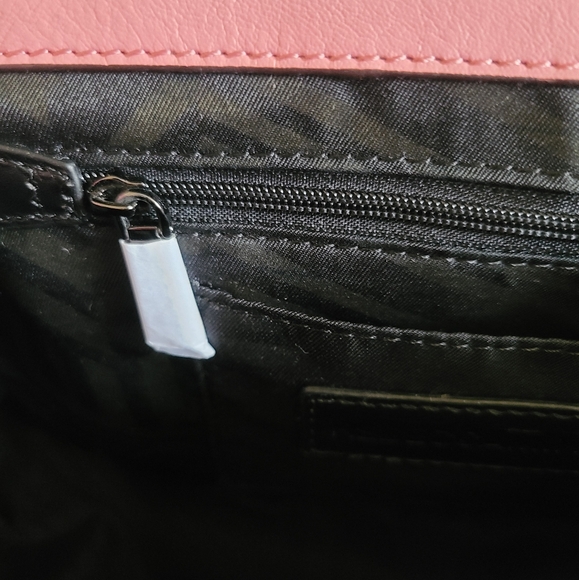 🩷NWOT Rebecca Minkoff Chevron Quilted Love Crossbody COA🩷 - Picture 10 of 12